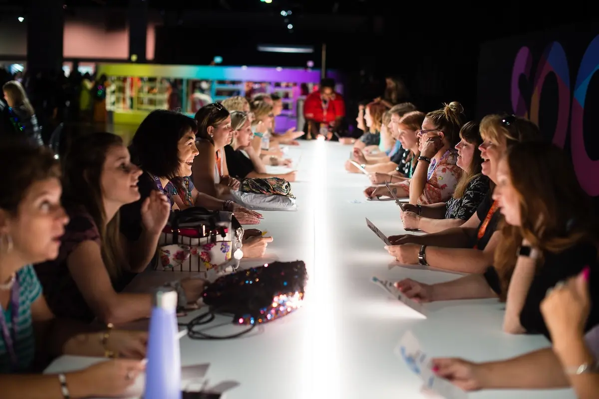 Social Retail Event at Table